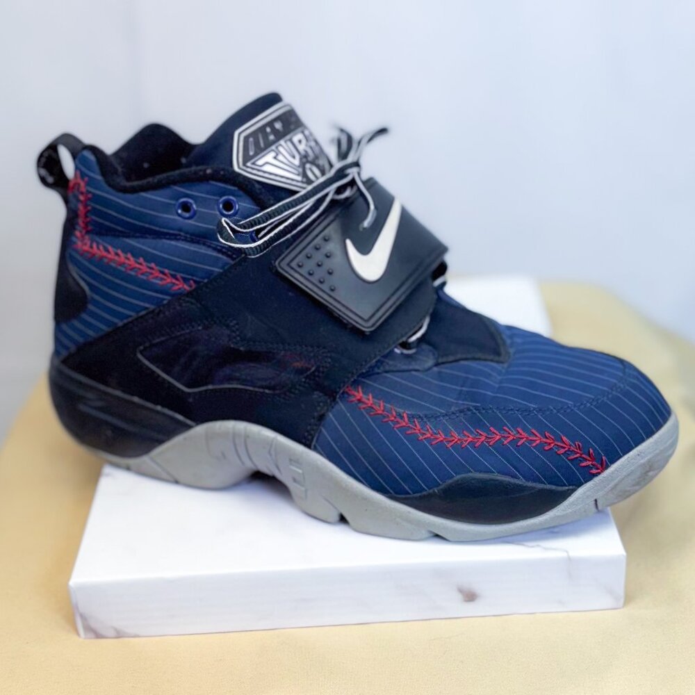 NIKE Air Diamond Turf Atlanta Braves 2013 Baseball Shoe 309434-400 Unique